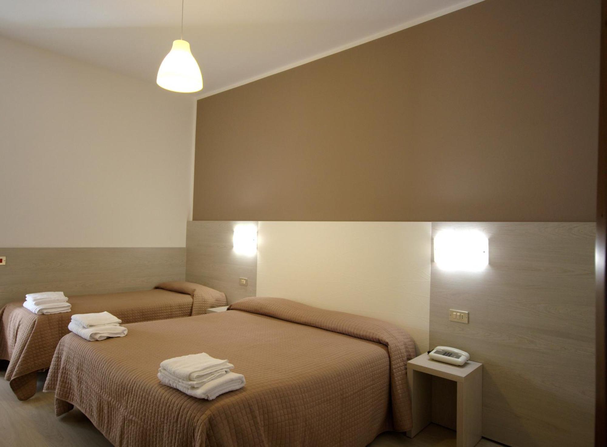 Hotel Villa Alberta B&B Cesenatico Habitación foto
